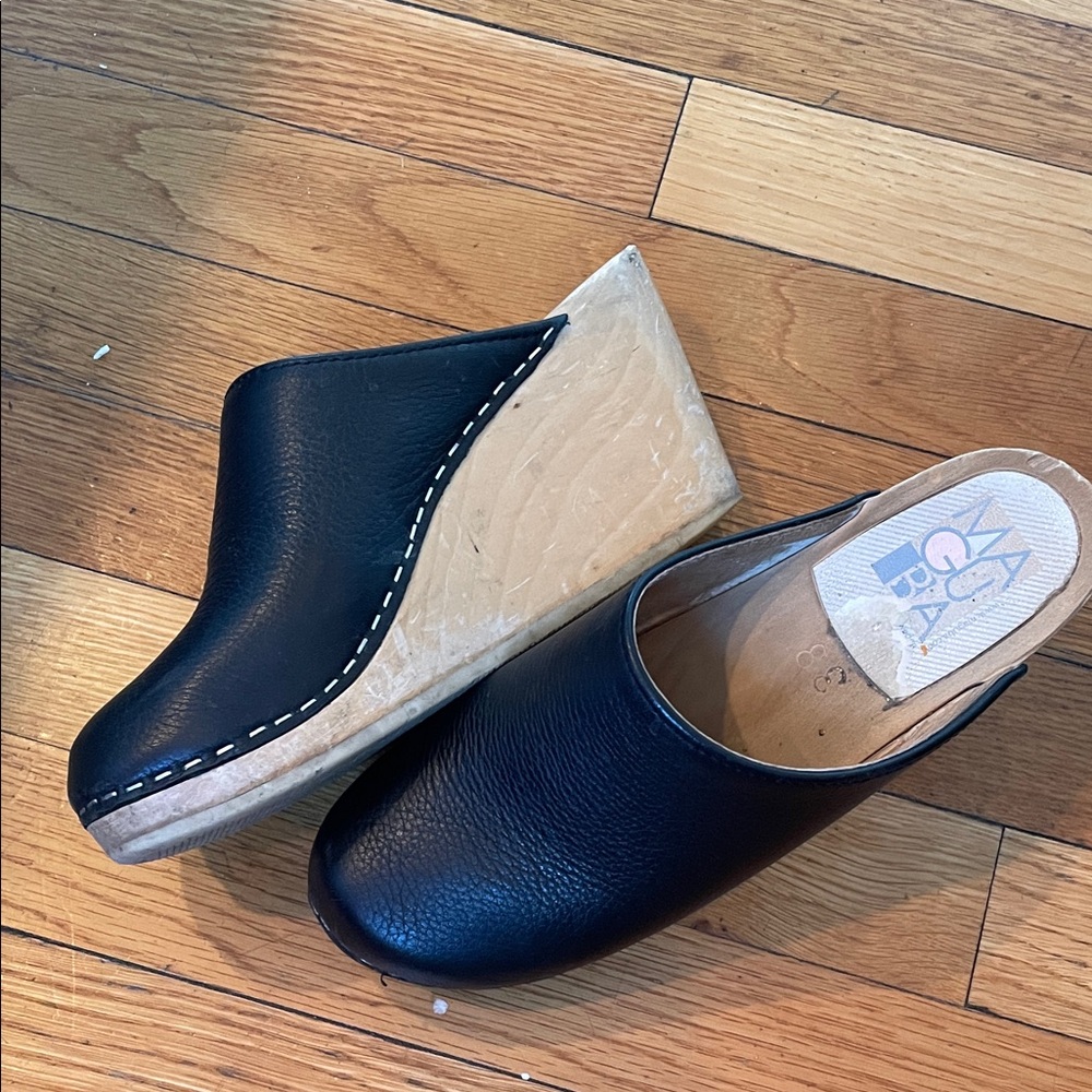 Stylish Black Leather Wedge Mules